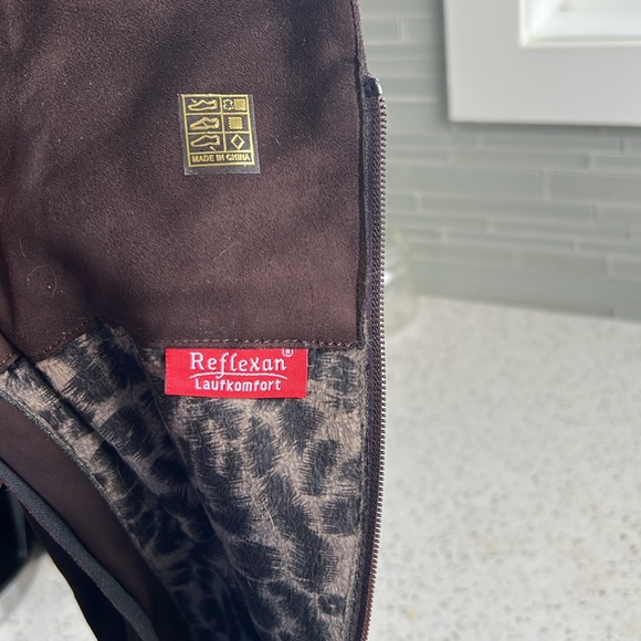 EUC fringe boots. - Picture 10 of 10